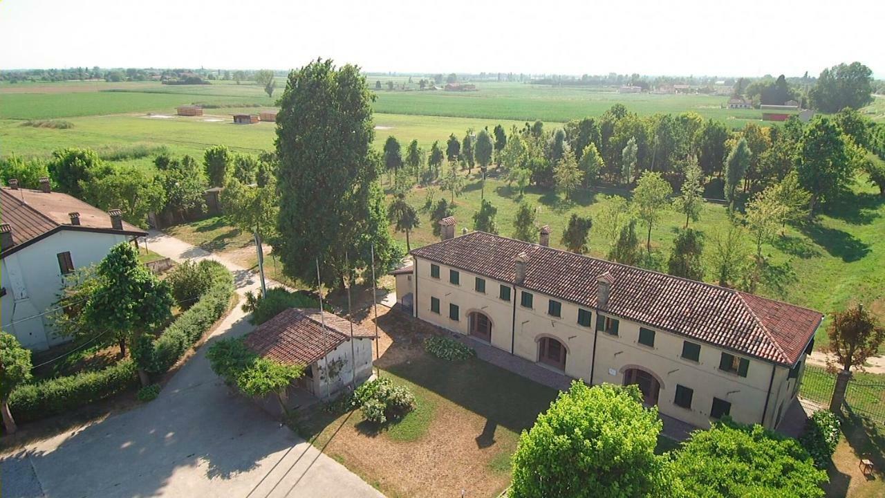 La Tenuta Va Oltre Bovolenta Exteriör bild